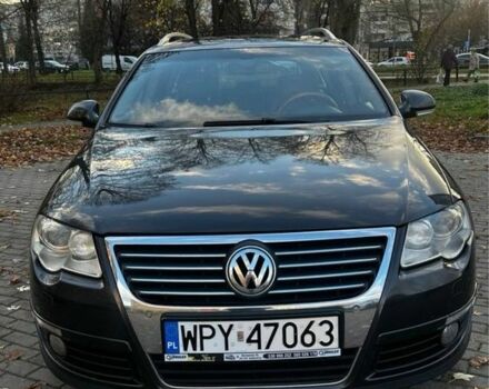 Сірий Фольксваген Пассат Варіант, об'ємом двигуна 2 л та пробігом 318 тис. км за 2550 $, фото 2 на Automoto.ua