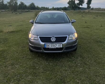 Фольксваген Пассат Варіант 2006 у Шепетовке на Automoto.ua Сірий Фольксваген Пассат Варіант, об'ємом двигуна 2 л та пробігом 196 тис. км за 4900 $, фото 1 на Automoto.ua