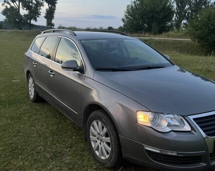 Серый Фольксваген Пассат Вариант, объемом двигателя 2 л и пробегом 196 тыс. км за 4900 $, фото 4 на Automoto.ua