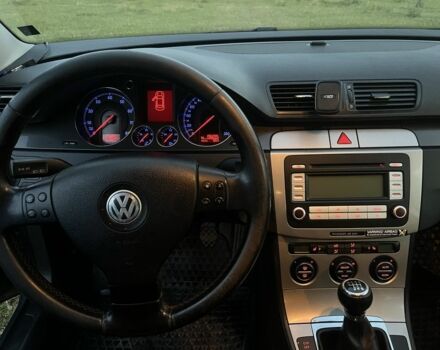 Сірий Фольксваген Пассат Варіант, об'ємом двигуна 2 л та пробігом 196 тис. км за 4900 $, фото 6 на Automoto.ua