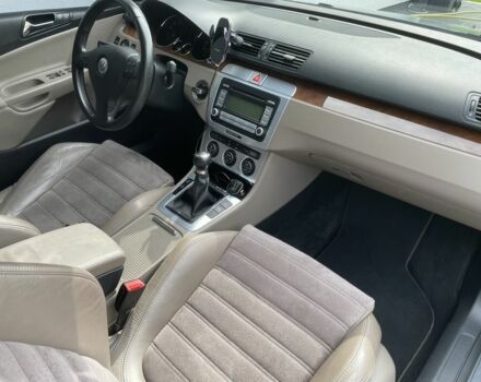 Сірий Фольксваген Пассат Варіант, об'ємом двигуна 2 л та пробігом 200 тис. км за 7300 $, фото 6 на Automoto.ua