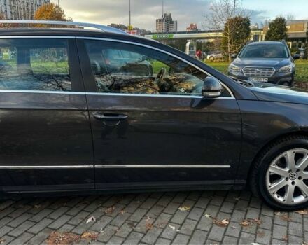 Сірий Фольксваген Пассат Варіант, об'ємом двигуна 2 л та пробігом 318 тис. км за 2550 $, фото 4 на Automoto.ua