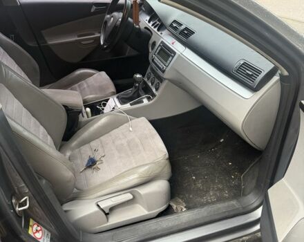 Фольксваген Пассат Варіант 2006 у Петропавлівська Борщагівка на Automoto.ua Сірий Фольксваген Пассат Варіант, об'ємом двигуна 2 л та пробігом 228 тис. км за 5500 $, фото 4 на Automoto.ua