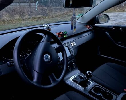 Сірий Фольксваген Пассат Варіант, об'ємом двигуна 1.6 л та пробігом 173 тис. км за 5800 $, фото 1 на Automoto.ua