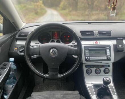 Серый Фольксваген Пассат Вариант, объемом двигателя 2 л и пробегом 299 тыс. км за 2950 $, фото 11 на Automoto.ua