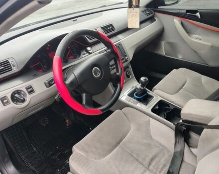 Сірий Фольксваген Пассат Варіант, об'ємом двигуна 2 л та пробігом 288 тис. км за 2100 $, фото 2 на Automoto.ua