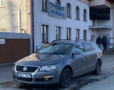 Серый Фольксваген Пассат Вариант, объемом двигателя 2 л и пробегом 240 тыс. км за 2900 $, фото 1 на Automoto.ua