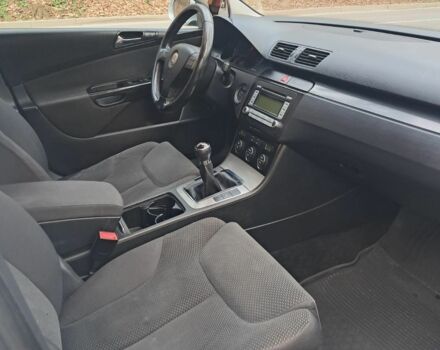 Серый Фольксваген Пассат Вариант, объемом двигателя 2 л и пробегом 344 тыс. км за 2600 $, фото 5 на Automoto.ua