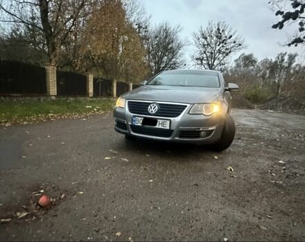 Сірий Фольксваген Пассат Варіант, об'ємом двигуна 2 л та пробігом 449 тис. км за 5300 $, фото 2 на Automoto.ua