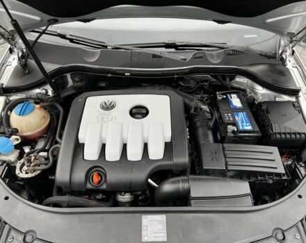 Серый Фольксваген Пассат Вариант, объемом двигателя 2 л и пробегом 215 тыс. км за 4700 $, фото 6 на Automoto.ua