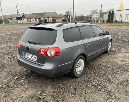 Сірий Фольксваген Пассат Варіант, об'ємом двигуна 2 л та пробігом 300 тис. км за 1650 $, фото 4 на Automoto.ua
