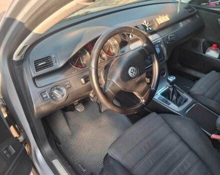 Сірий Фольксваген Пассат Варіант, об'ємом двигуна 2 л та пробігом 240 тис. км за 5400 $, фото 2 на Automoto.ua