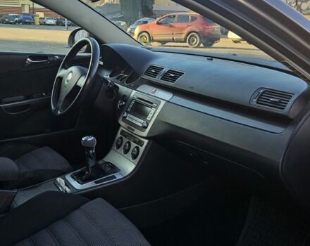 Серый Фольксваген Пассат Вариант, объемом двигателя 2 л и пробегом 314 тыс. км за 2957 $, фото 13 на Automoto.ua