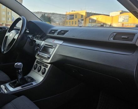 Серый Фольксваген Пассат Вариант, объемом двигателя 2 л и пробегом 314 тыс. км за 2957 $, фото 14 на Automoto.ua