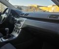 Серый Фольксваген Пассат Вариант, объемом двигателя 2 л и пробегом 314 тыс. км за 2957 $, фото 14 на Automoto.ua