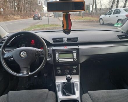 Серый Фольксваген Пассат Вариант, объемом двигателя 2 л и пробегом 344 тыс. км за 2600 $, фото 6 на Automoto.ua