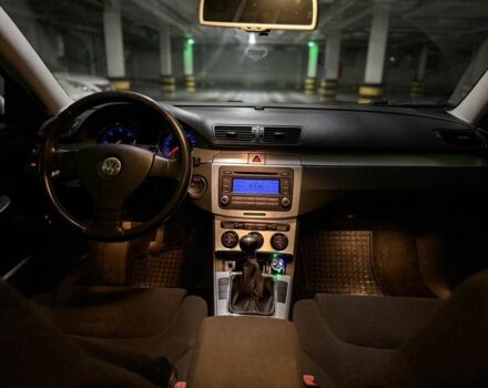 Серый Фольксваген Пассат Вариант, объемом двигателя 2 л и пробегом 300 тыс. км за 3150 $, фото 18 на Automoto.ua