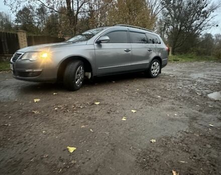 Сірий Фольксваген Пассат Варіант, об'ємом двигуна 2 л та пробігом 449 тис. км за 5300 $, фото 1 на Automoto.ua