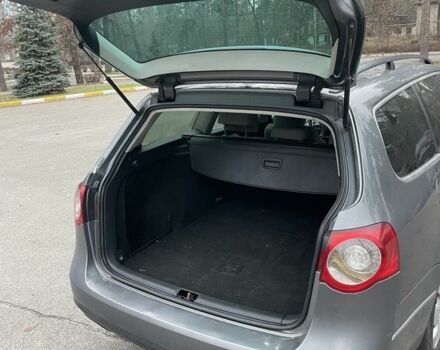 Серый Фольксваген Пассат Вариант, объемом двигателя 2 л и пробегом 200 тыс. км за 1800 $, фото 5 на Automoto.ua