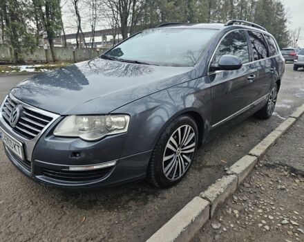 Серый Фольксваген Пассат Вариант, объемом двигателя 2 л и пробегом 300 тыс. км за 4950 $, фото 1 на Automoto.ua