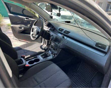 Сірий Фольксваген Пассат Варіант, об'ємом двигуна 2 л та пробігом 370 тис. км за 3199 $, фото 9 на Automoto.ua