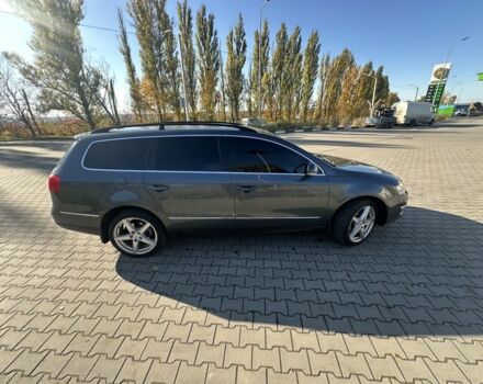Фольксваген Пассат Варіант 2008 у Хмельницькому на Automoto.ua Сірий Фольксваген Пассат Варіант, об'ємом двигуна 2 л та пробігом 340 тис. км за 7499 $, фото 4 на Automoto.ua