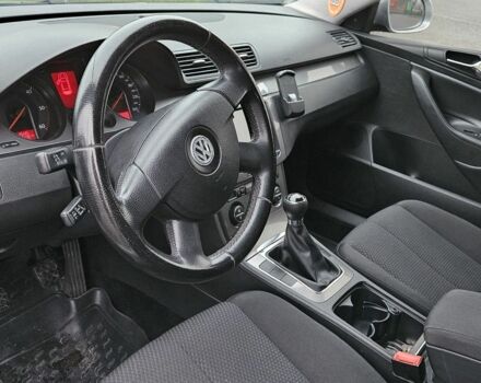 Сірий Фольксваген Пассат Варіант, об'ємом двигуна 2 л та пробігом 215 тис. км за 6500 $, фото 3 на Automoto.ua