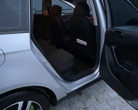 Сірий Фольксваген Пассат Варіант, об'ємом двигуна 2 л та пробігом 272 тис. км за 5900 $, фото 4 на Automoto.ua