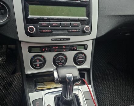 Серый Фольксваген Пассат Вариант, объемом двигателя 2 л и пробегом 300 тыс. км за 4950 $, фото 5 на Automoto.ua