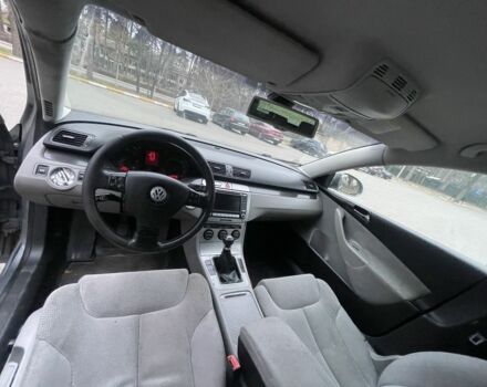 Серый Фольксваген Пассат Вариант, объемом двигателя 2 л и пробегом 200 тыс. км за 1800 $, фото 7 на Automoto.ua