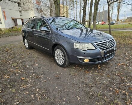 Серый Фольксваген Пассат Вариант, объемом двигателя 2 л и пробегом 450 тыс. км за 2400 $, фото 1 на Automoto.ua