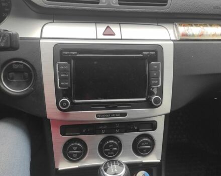 Серый Фольксваген Пассат Вариант, объемом двигателя 2 л и пробегом 299 тыс. км за 7500 $, фото 7 на Automoto.ua