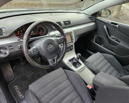 Серый Фольксваген Пассат Вариант, объемом двигателя 2 л и пробегом 450 тыс. км за 2400 $, фото 12 на Automoto.ua