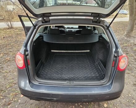 Серый Фольксваген Пассат Вариант, объемом двигателя 2 л и пробегом 450 тыс. км за 2400 $, фото 17 на Automoto.ua