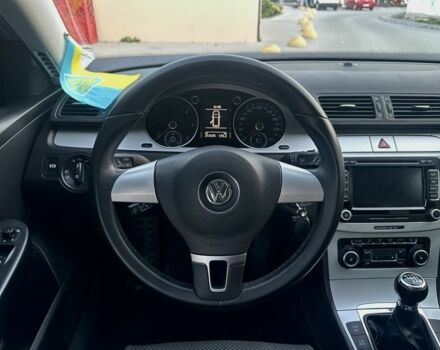 Сірий Фольксваген Пассат Варіант, об'ємом двигуна 2 л та пробігом 214 тис. км за 8300 $, фото 4 на Automoto.ua