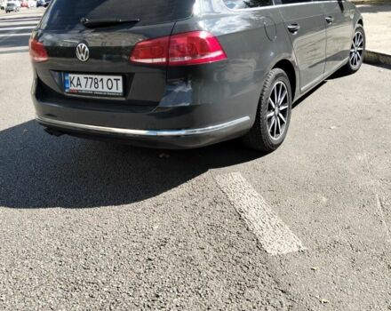 Сірий Фольксваген Пассат Варіант, об'ємом двигуна 2 л та пробігом 296 тис. км за 11300 $, фото 4 на Automoto.ua