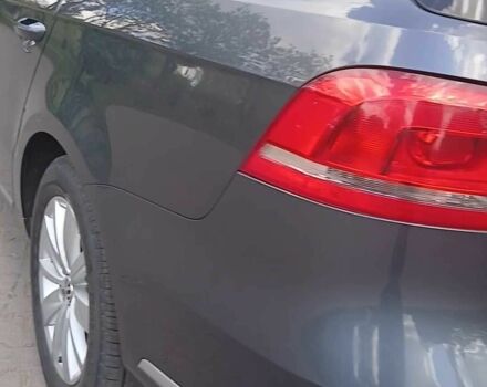 Серый Фольксваген Пассат Вариант, объемом двигателя 1.6 л и пробегом 240 тыс. км за 9800 $, фото 6 на Automoto.ua