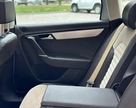 Сірий Фольксваген Пассат Варіант, об'ємом двигуна 2 л та пробігом 285 тис. км за 11800 $, фото 11 на Automoto.ua