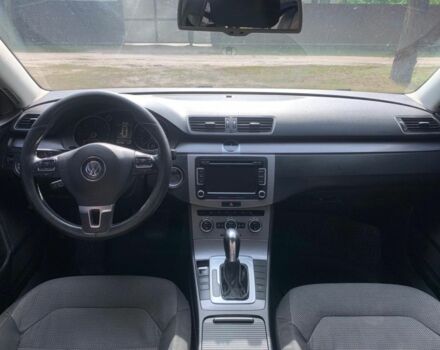 Сірий Фольксваген Пассат Варіант, об'ємом двигуна 2 л та пробігом 228 тис. км за 9000 $, фото 5 на Automoto.ua