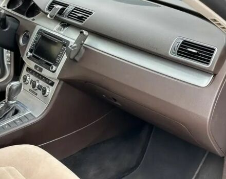 Сірий Фольксваген Пассат Варіант, об'ємом двигуна 2 л та пробігом 285 тис. км за 11800 $, фото 7 на Automoto.ua