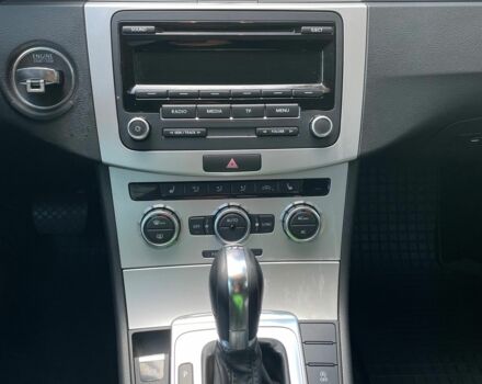 Серый Фольксваген Пассат Вариант, объемом двигателя 2 л и пробегом 260 тыс. км за 10200 $, фото 3 на Automoto.ua