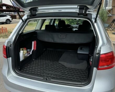 Сірий Фольксваген Пассат Варіант, об'ємом двигуна 2 л та пробігом 246 тис. км за 10500 $, фото 6 на Automoto.ua