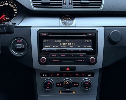 Серый Фольксваген Пассат Вариант, объемом двигателя 1.6 л и пробегом 300 тыс. км за 10200 $, фото 7 на Automoto.ua