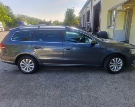 Серый Фольксваген Пассат Вариант, объемом двигателя 2 л и пробегом 350 тыс. км за 251 $, фото 1 на Automoto.ua