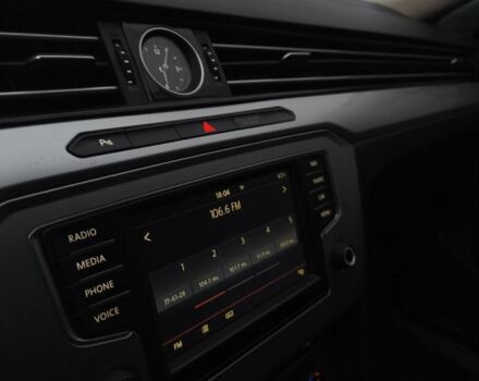 Серый Фольксваген Пассат Вариант, объемом двигателя 1.6 л и пробегом 278 тыс. км за 11600 $, фото 7 на Automoto.ua