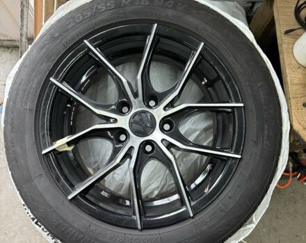 Сірий Фольксваген Пассат Варіант, об'ємом двигуна 2 л та пробігом 324 тис. км за 13500 $, фото 8 на Automoto.ua