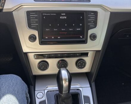 Серый Фольксваген Пассат Вариант, объемом двигателя 1.6 л и пробегом 345 тыс. км за 13100 $, фото 7 на Automoto.ua