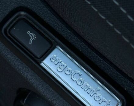 Сірий Фольксваген Пассат Варіант, об'ємом двигуна 2 л та пробігом 247 тис. км за 12000 $, фото 16 на Automoto.ua