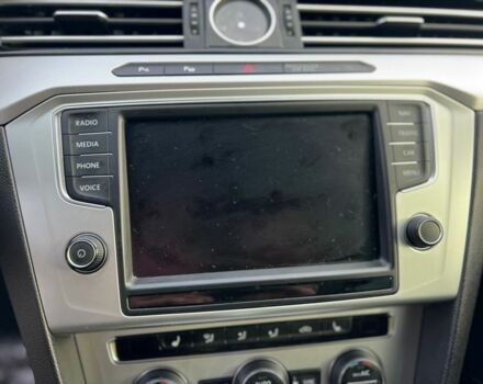 Сірий Фольксваген Пассат Варіант, об'ємом двигуна 2 л та пробігом 202 тис. км за 12800 $, фото 4 на Automoto.ua