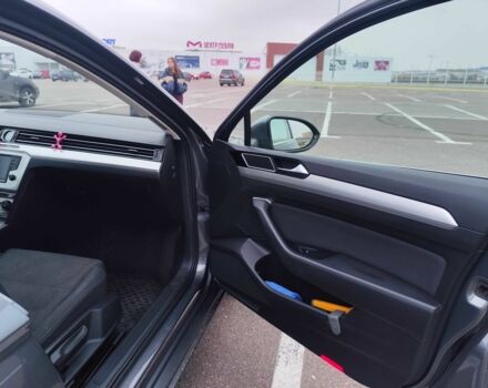 Серый Фольксваген Пассат Вариант, объемом двигателя 1.6 л и пробегом 211 тыс. км за 12500 $, фото 6 на Automoto.ua